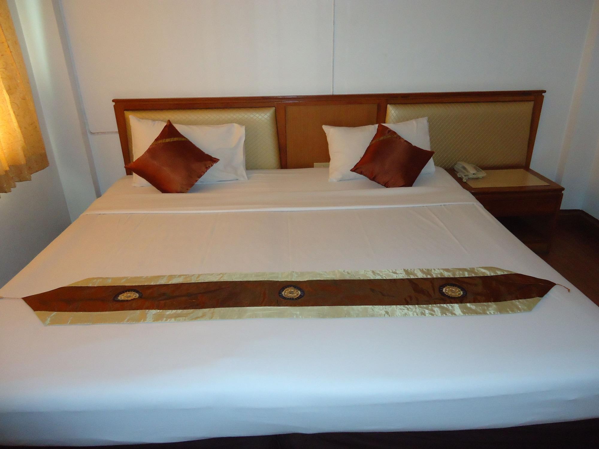 Top North Hotel Чиангмай Экстерьер фото