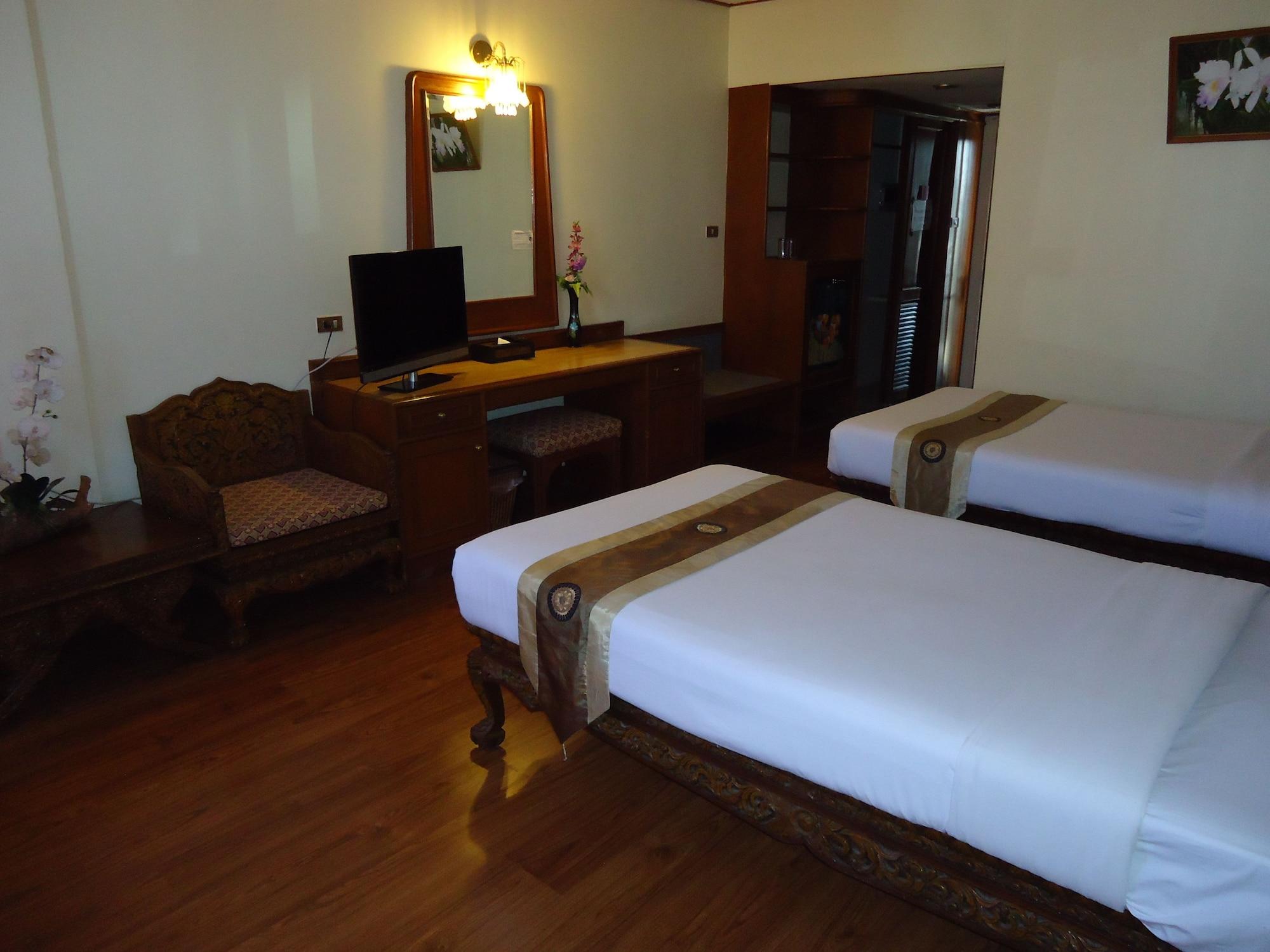 Top North Hotel Чиангмай Экстерьер фото