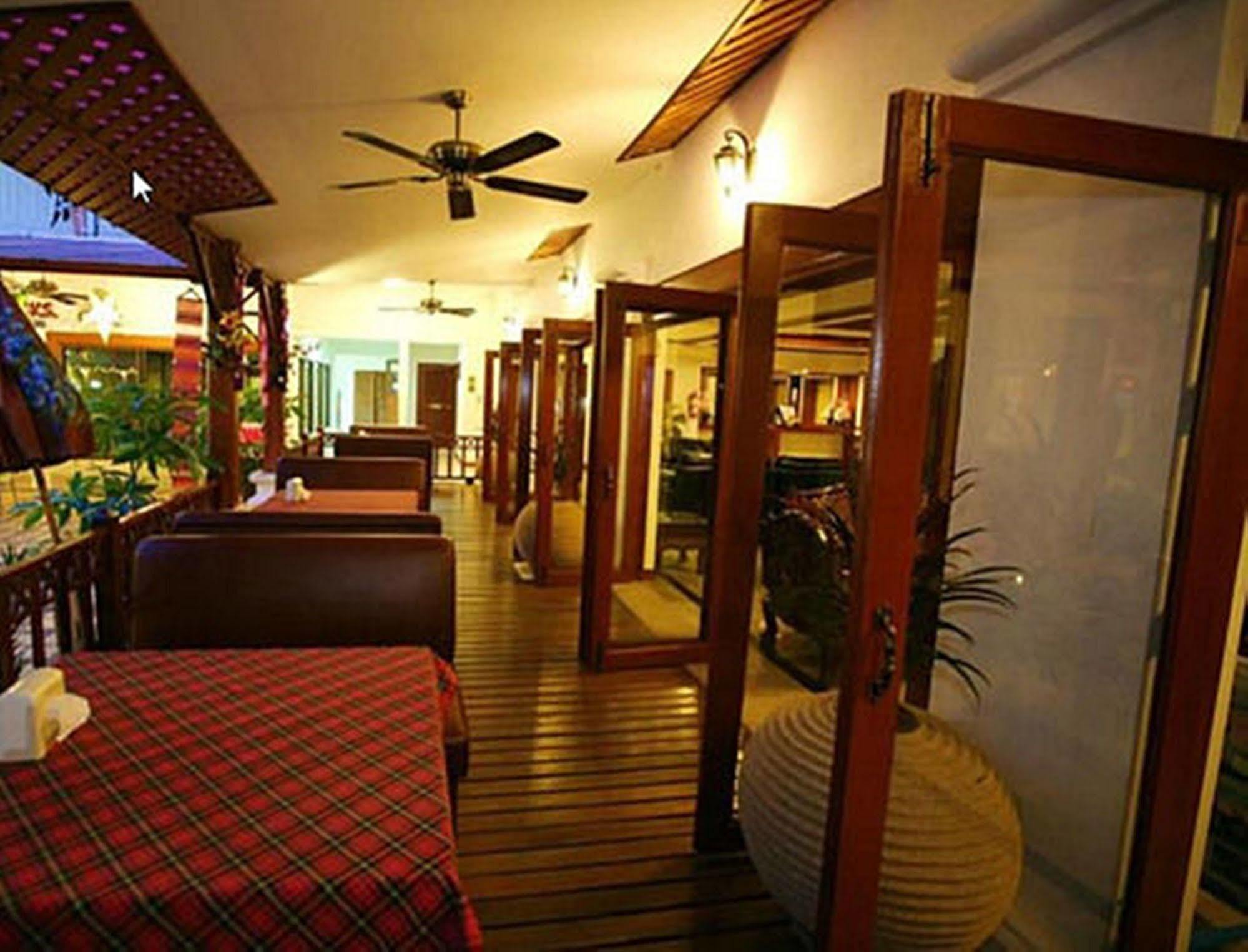 Top North Hotel Чиангмай Экстерьер фото